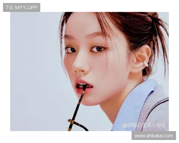 时光雕刻的美丽:李妍熙,从国民初恋到演技派的蜕变之旅 时光雕刻的美丽:李妍熙,从国民初恋到演技派的蜕变之旅